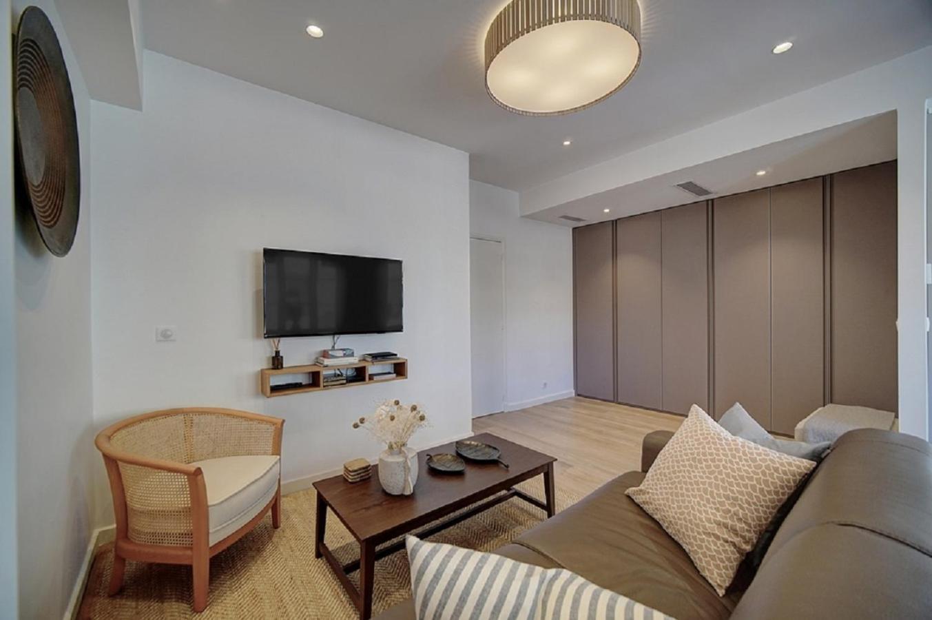 Magnifique 3 Pieces Renove Cannes Centre 'Banane' Avec Veranda ! A2B88 Εξωτερικό φωτογραφία
